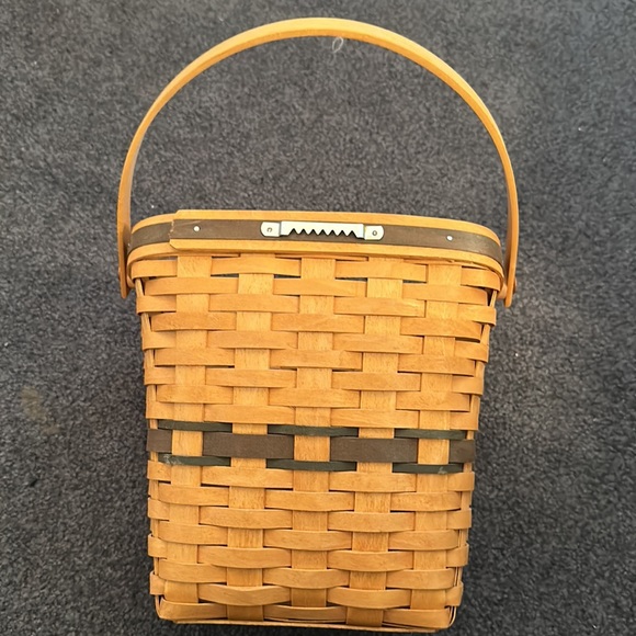 Longaberger Christmas edition Glad Tidings basket with swing handle - Picture 6 of 8